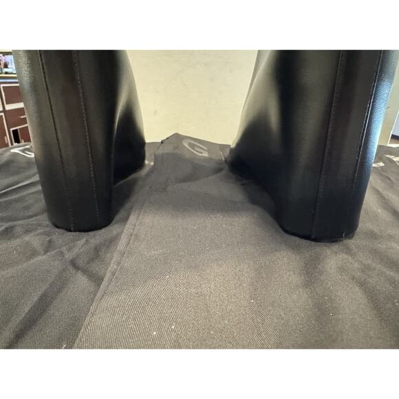 GIVENCHY BLACK SHARK LOCK ANKLE BOOTS LEATHER SIZE EU37 US6.5 LS(342250) - Picture 7 of 16